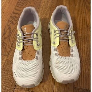 On Cloud Women's Tennis Shoes